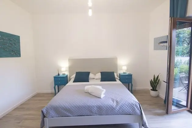 Exclusive Tek Büyük Yataklı Oda, Engellilere Uygun, Bahçe Manzaralı (Ligea)