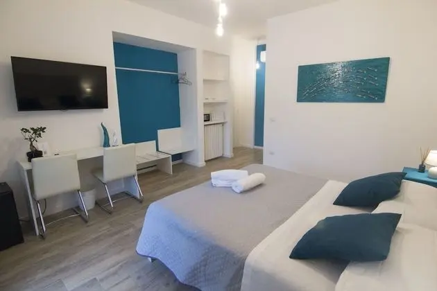 Exclusive Tek Büyük Yataklı Oda, Engellilere Uygun, Bahçe Manzaralı (Ligea)