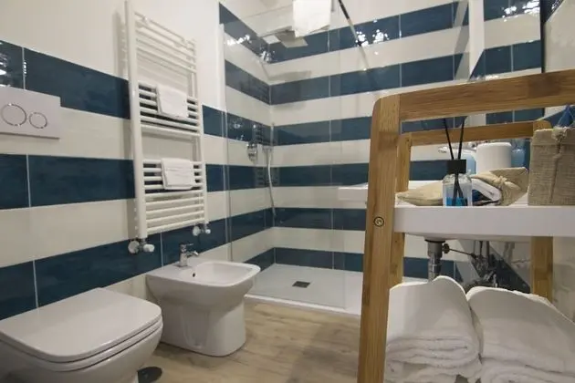 Exclusive Tek Büyük Yataklı Oda, Engellilere Uygun, Bahçe Manzaralı (Ligea)