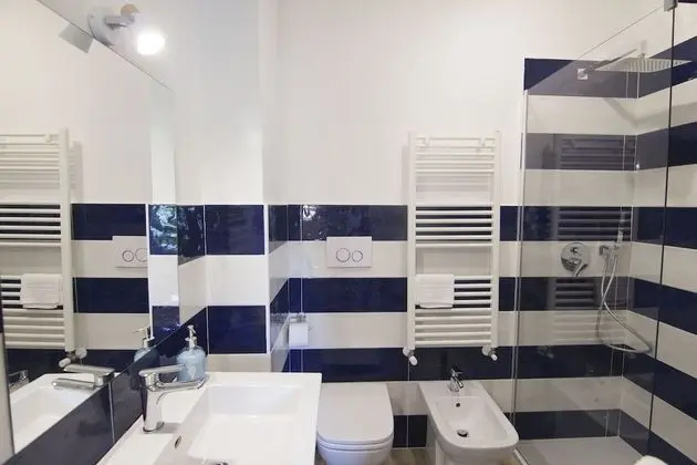 Exclusive Tek Büyük Yataklı Oda, Engellilere Uygun, Bahçe Manzaralı (Partenope)