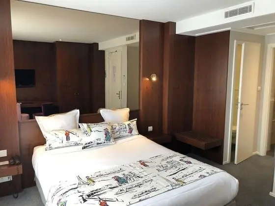 Tek Büyük veya İki Ayrı Yataklı Oda (Elegance)
