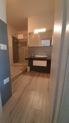 Tek Büyük Yataklı Oda (Glicine)