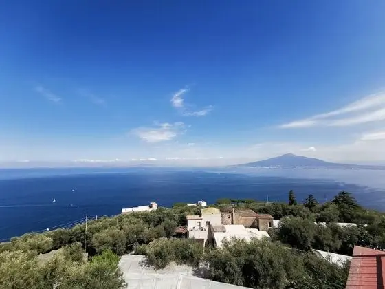 Dört Kişilik Oda, Deniz Manzaralı