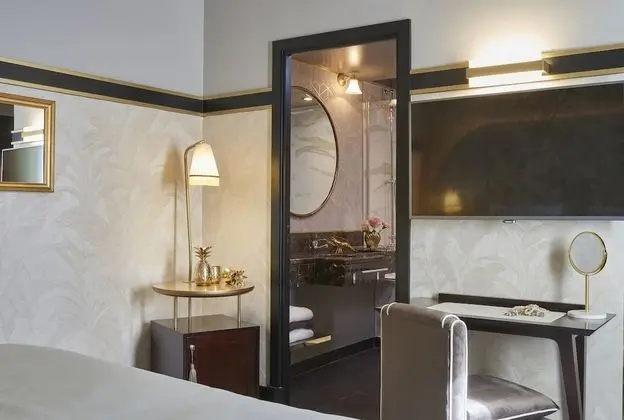 Deluxe Tek Büyük Yataklı Oda
