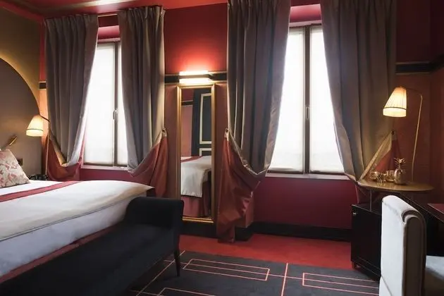 Deluxe Tek Büyük Yataklı Oda