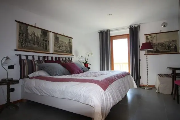 Tek Büyük veya İki Ayrı Yataklı Oda