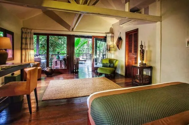 Suite, Pool View + One way free airport transfer