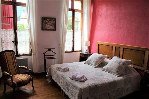 Tek Büyük Yataklı Oda (Rose)