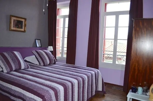 Üç Kişilik Oda (Lila)