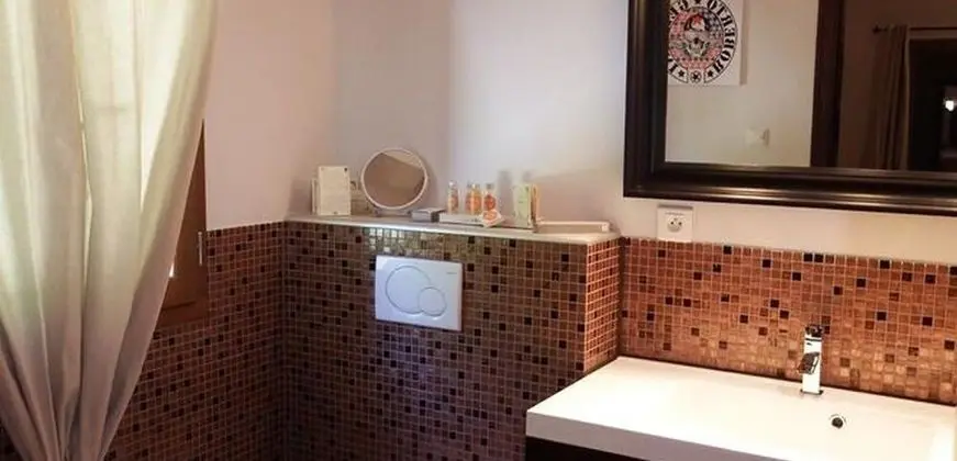 Standard Tek Büyük Yataklı Oda