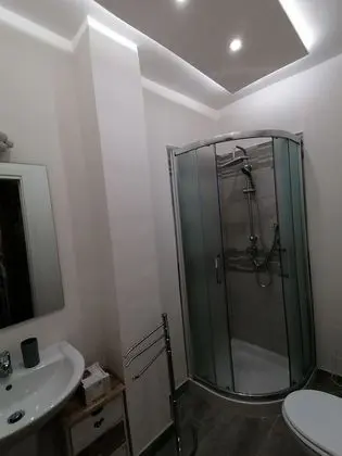 Tek Büyük Yataklı Oda (Rosé)