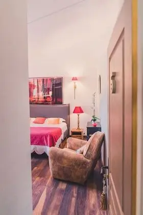 Tek Büyük Yataklı Oda (Bois Rouge)