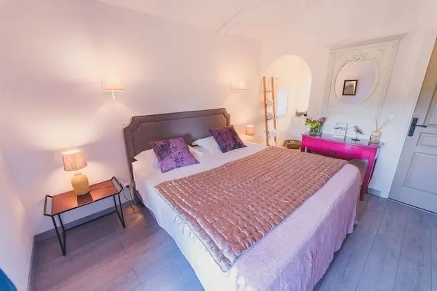 Tek Büyük Yataklı Oda (Lilas)