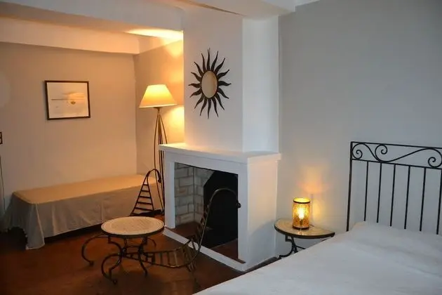 Üç Kişilik Oda (Thoronet)