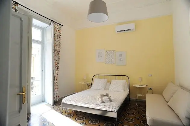 Deluxe Tek Büyük Yataklı Oda (Gialla)
