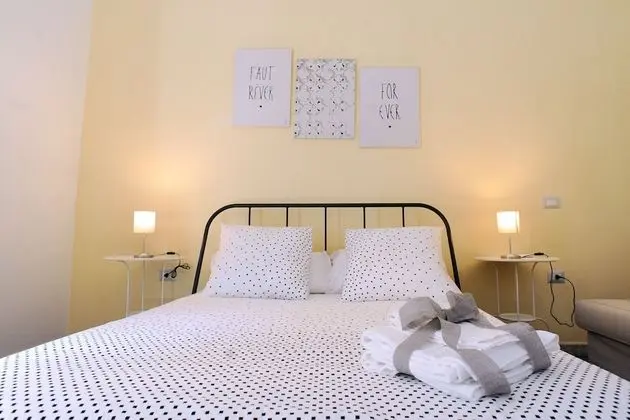 Deluxe Tek Büyük Yataklı Oda (Gialla)