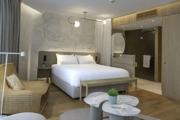 Deluxe Tek Büyük Yataklı Oda, 1 Çift Kişilik Yatak, Balkon