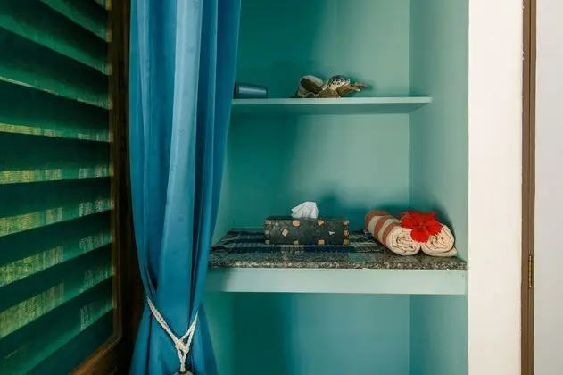 Cinnamon Mini Suite