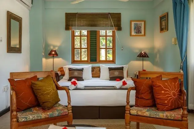 Cinnamon Mini Suite