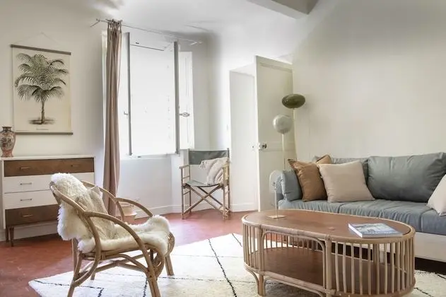 Family Stüdyo, Havuz Manzaralı