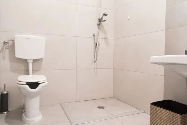 Basic Tek Büyük veya İki Ayrı Yataklı Oda, Engellilere Uygun