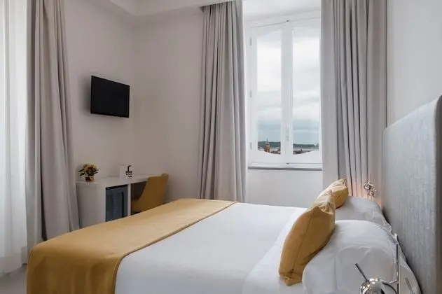 Deluxe Tek Büyük veya İki Ayrı Yataklı Oda, Deniz Manzaralı