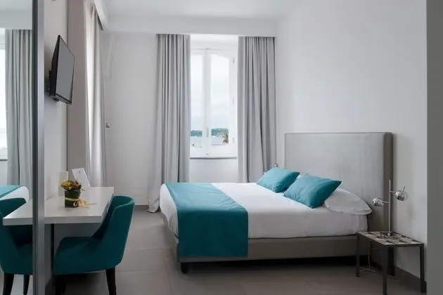 Deluxe Tek Büyük veya İki Ayrı Yataklı Oda, Deniz Manzaralı