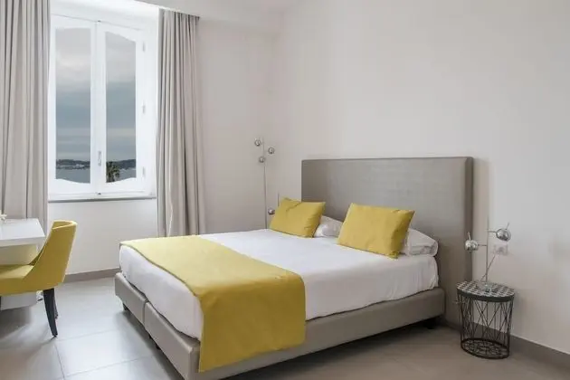 Deluxe Tek Büyük veya İki Ayrı Yataklı Oda, Deniz Manzaralı