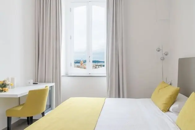 Deluxe Tek Büyük veya İki Ayrı Yataklı Oda, Deniz Manzaralı