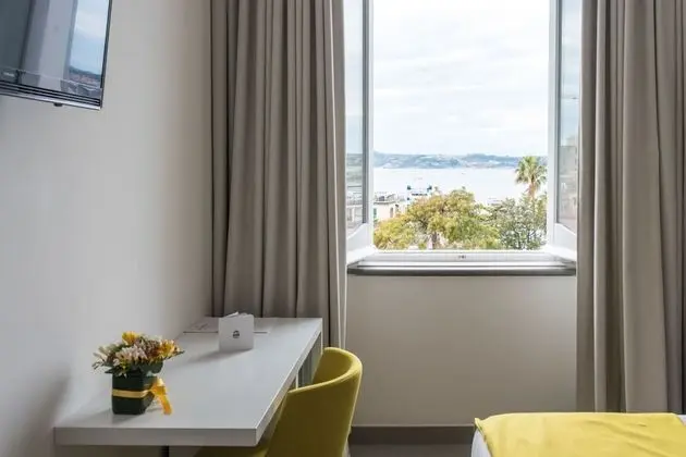 Deluxe Tek Büyük veya İki Ayrı Yataklı Oda, Deniz Manzaralı