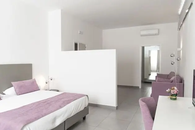 Üç Kişilik Oda, Bahçe Manzaralı