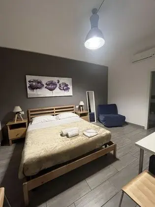 Üç Kişilik Oda, 1 Çift Kişilik Yatak ve Çekyat