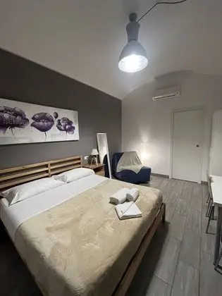 Üç Kişilik Oda, 1 Çift Kişilik Yatak ve Çekyat