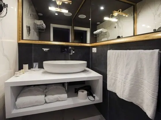 Deluxe Tek Büyük veya İki Ayrı Yataklı Oda