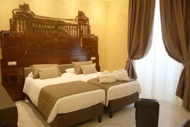 Deluxe Üç Kişilik Oda