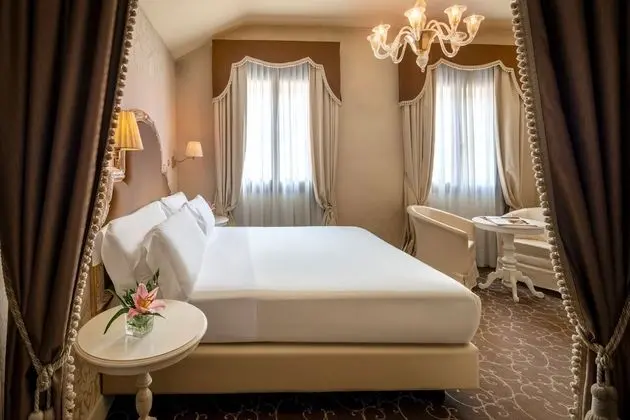 Deluxe Büyük Yataklı Tek Kişilik Oda