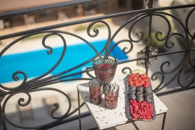 Standard Tek Büyük veya İki Ayrı Yataklı Oda
