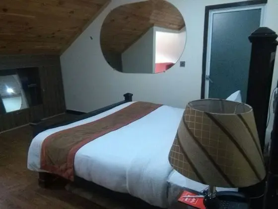 Executive Tek Büyük Yataklı Oda