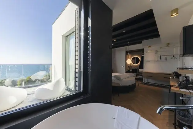 Deluxe Oda, Teras, Göl Manzaralı (Romantic)