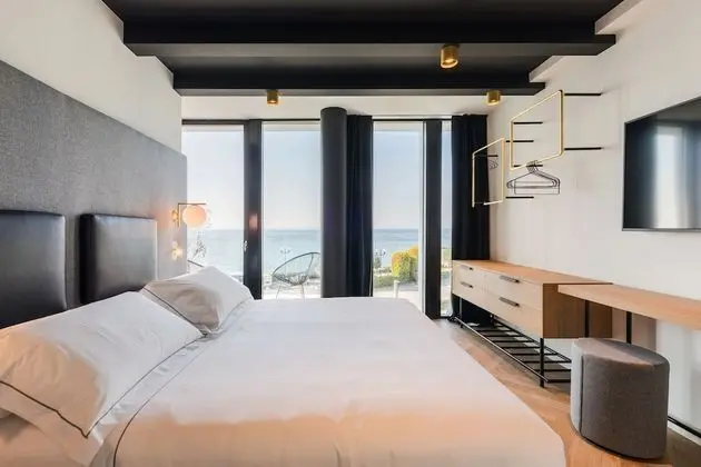 Superior Oda, Balkon, Göl Manzaralı