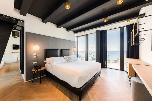 Superior Oda, Balkon, Göl Manzaralı