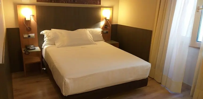 Tek Büyük Yataklı Oda (with extra bed)