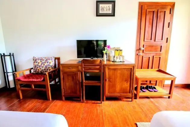 Tek Büyük Yataklı Oda, 1 En Büyük (King) Boy Yatak, Balkon, Bahçe Manzaralı