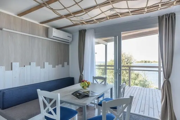 Family Karavan, 3 Yatak Odası, Teras (Superior)