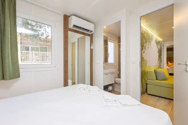 Karavan, 2 Yatak Odası (Forest Escape)