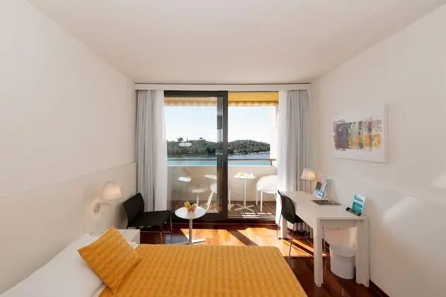 Superior İki Ayrı Yataklı Oda, Balkon, Denize Bakan