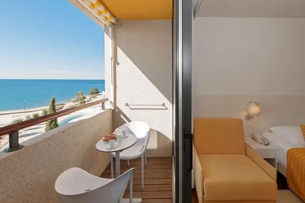 Superior İki Ayrı Yataklı Oda, Balkon, Denize Bakan