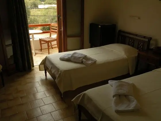 Üç Kişilik Oda (Village View, Upper Floor)