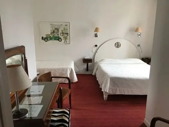 Üç Kişilik Oda