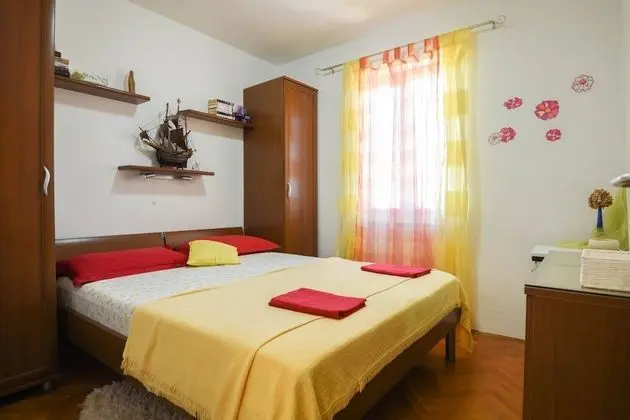 Apart Daire (Maja - 50 m from beach - A1(4))